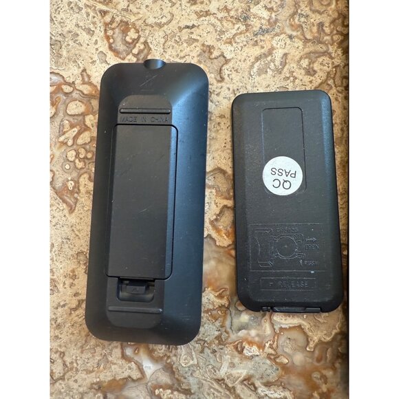 Set Of 5 Assorted TV & Sound Bar Remote Controls - Picture 8 of 8